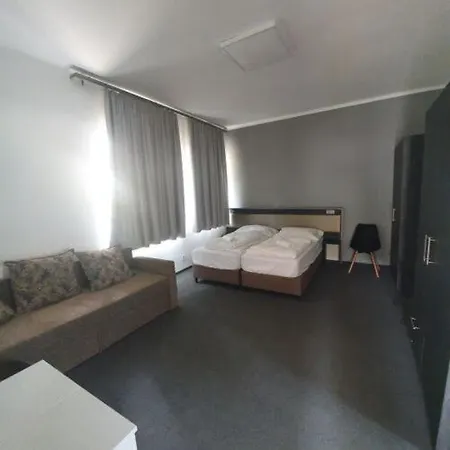 No Stress Panzió-pizzéria-sporttábor Harkány