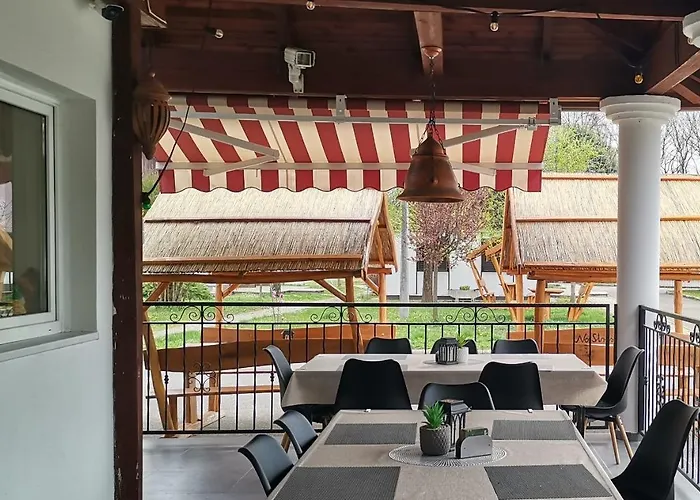 No Stress Panzio-pizzeria-sporttabor Bed & Breakfast 3*